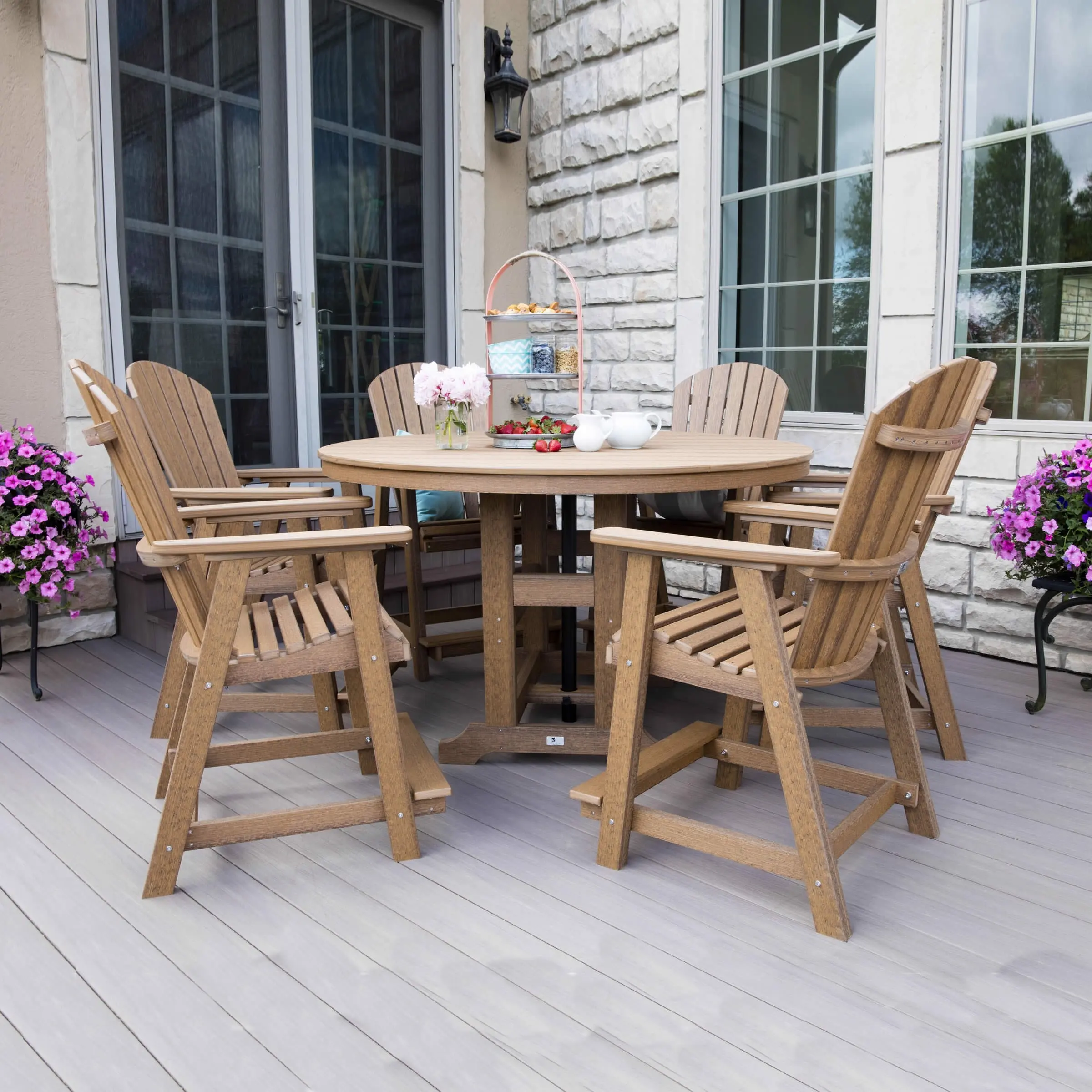 Berlin Gardens Comfo-Back Counter Dining Set - Thumbnail 2