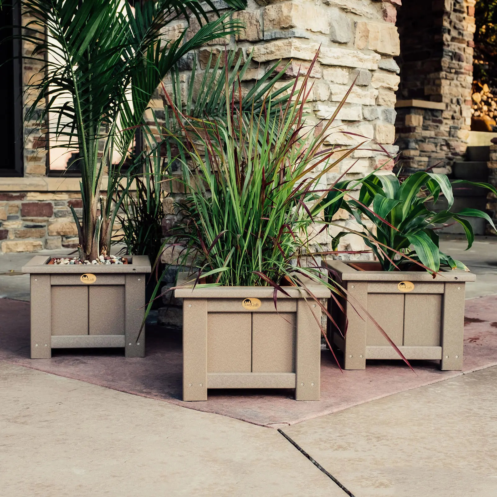 Luxcraft Crestville Planter - Thumbnail 2