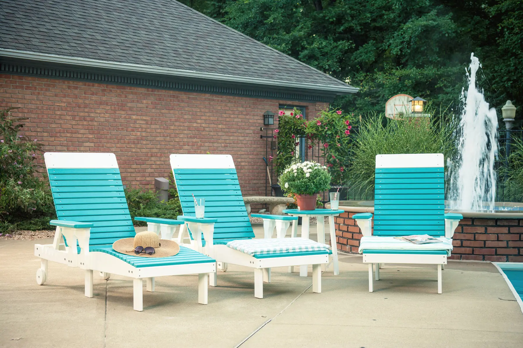 Luxcraft Crestville Lounge Chair - Thumbnail 2
