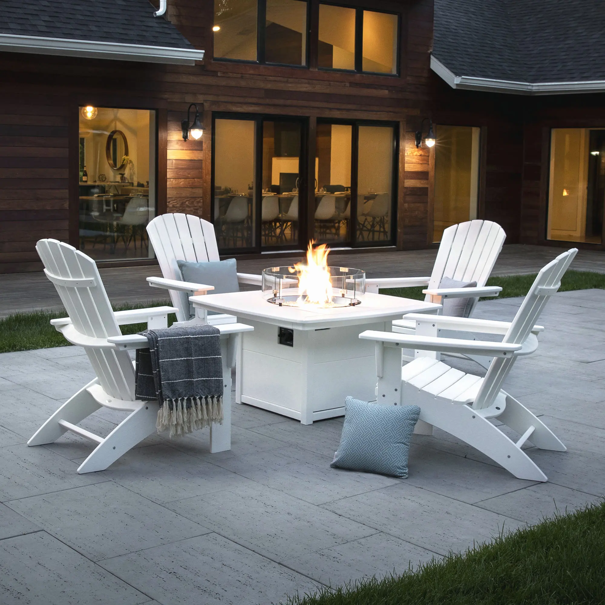 Upgrade Your Outdoor Space with POLYWOOD® Nautical Curveback