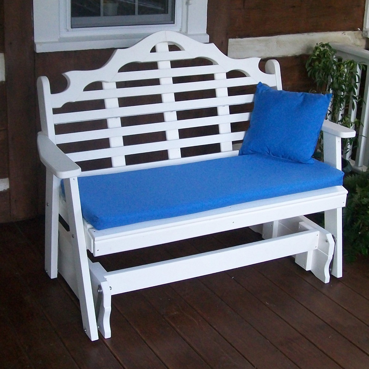 A&L Furniture 5 ft Poly Marlboro Glider