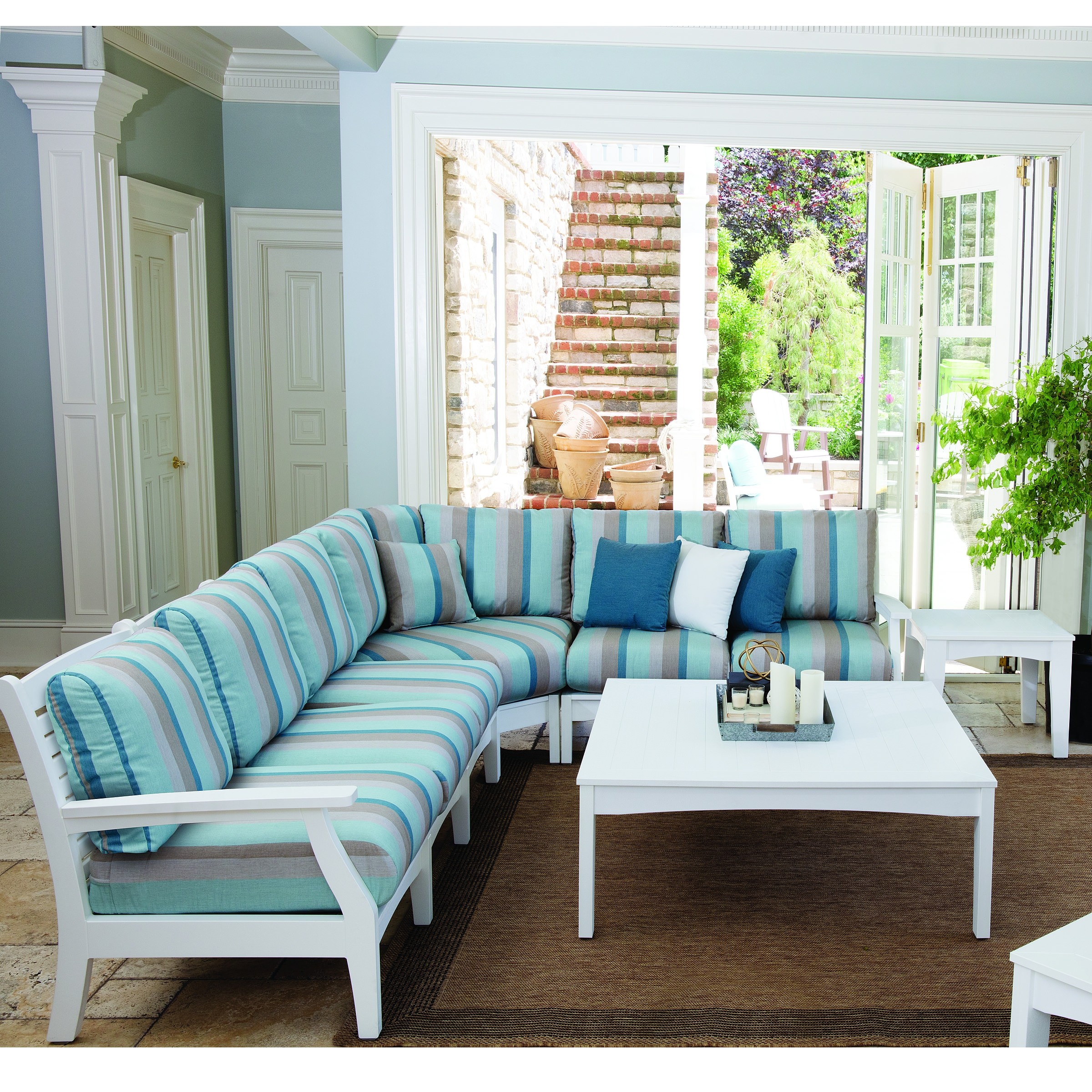 Berlin Gardens Classic Terrace Left Arm Sofa