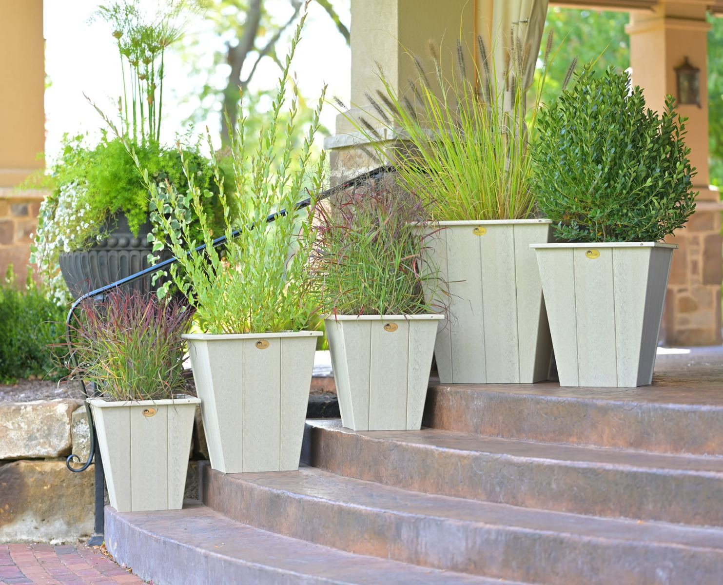 Luxcraft Elite 18 in Planter