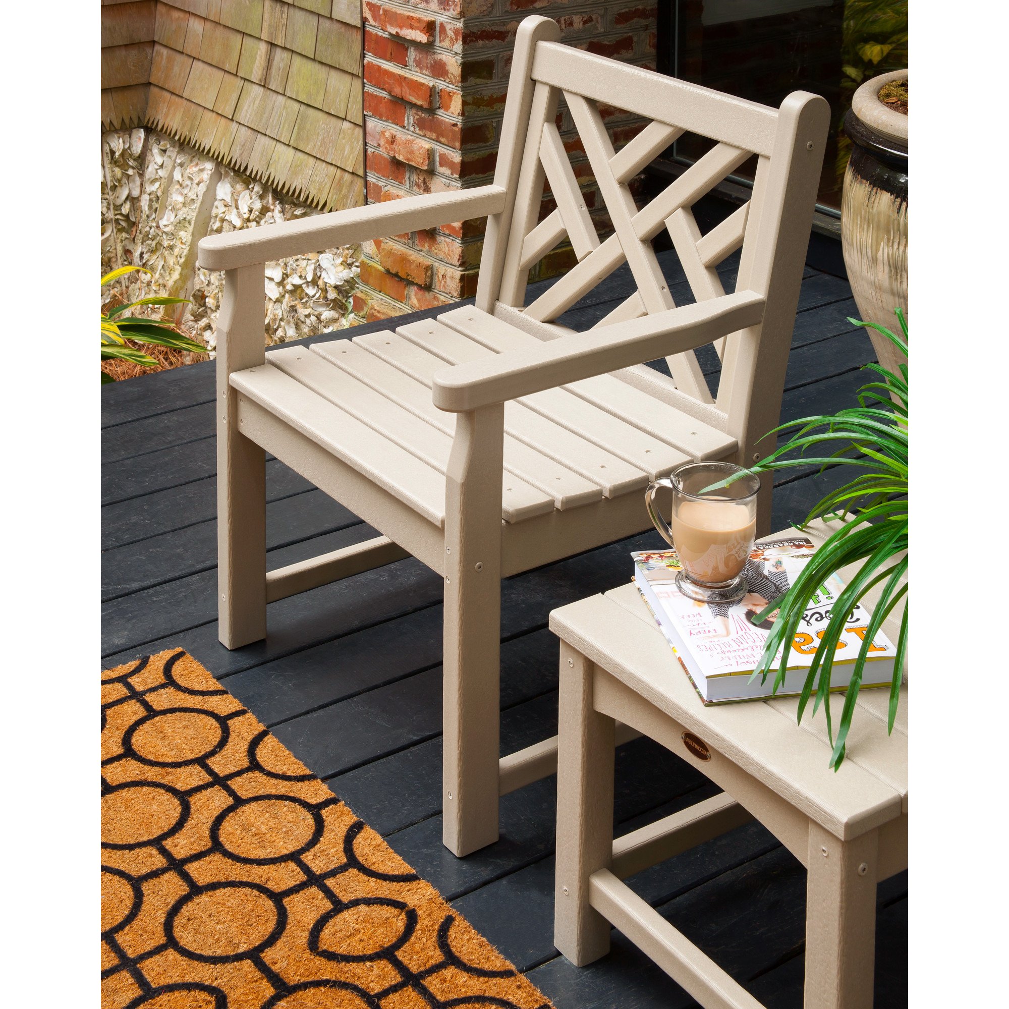POLYWOOD® Chippendale 24 in Bench - Lifestyle View 2