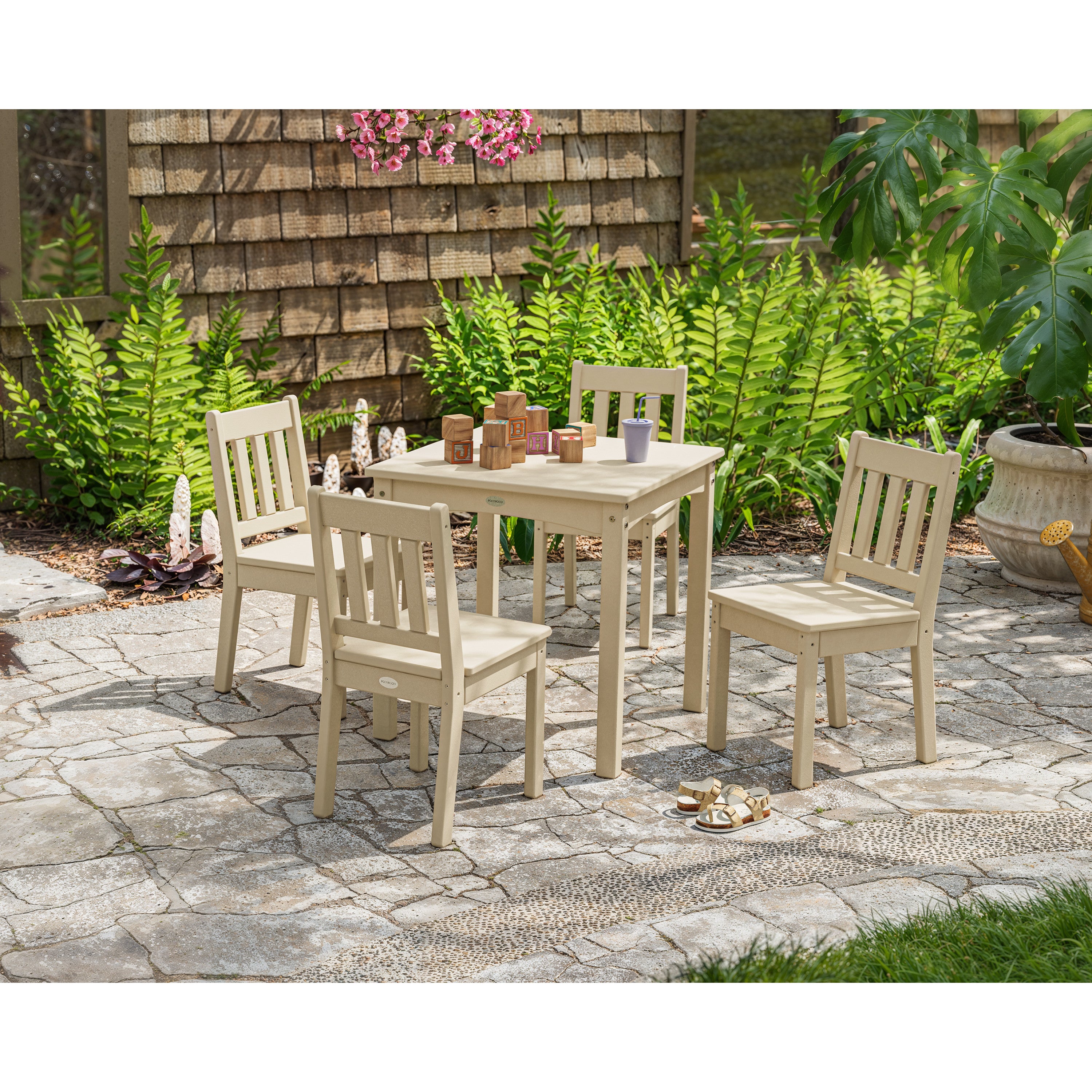 POLYWOOD® Kids 24" Dining Table