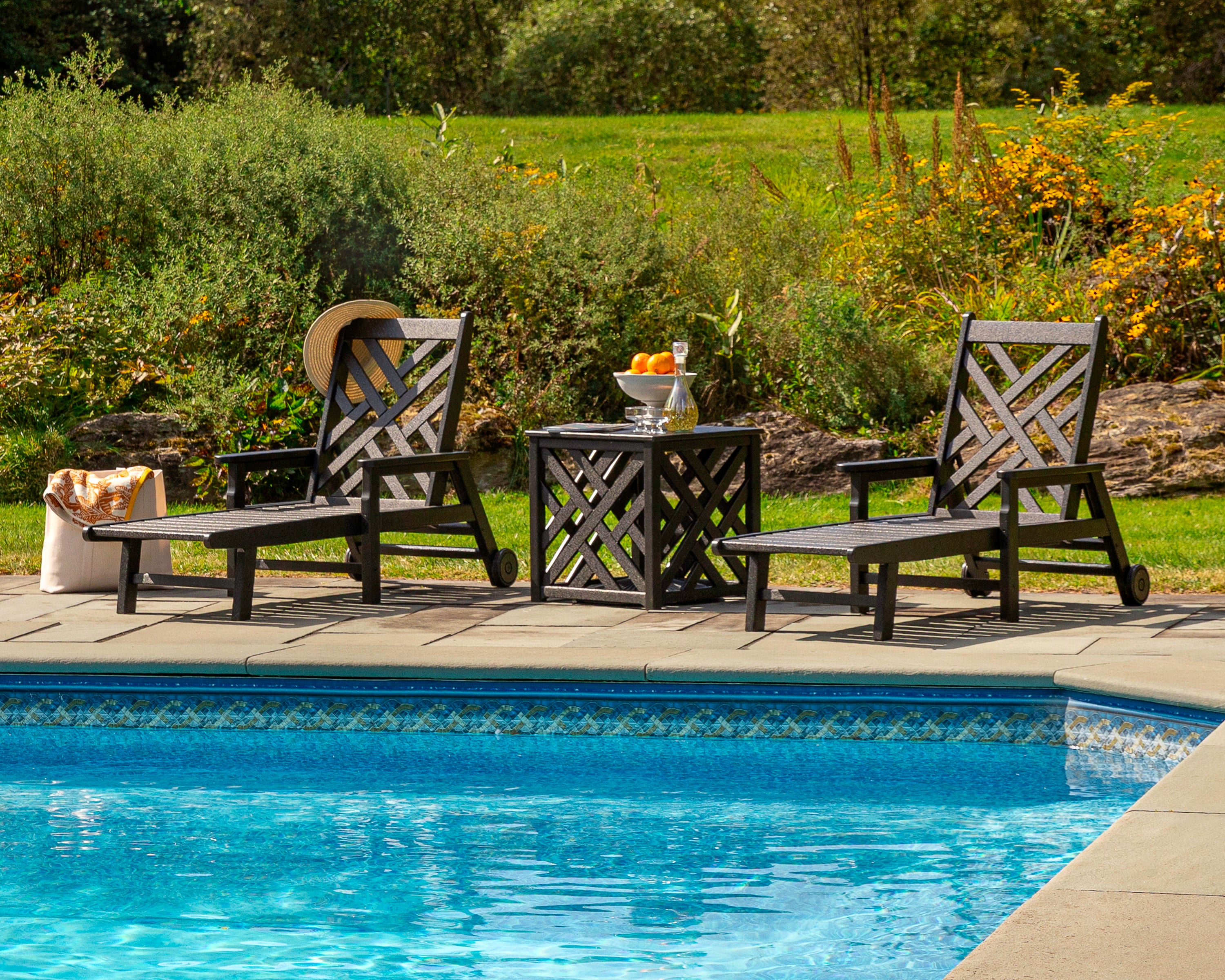 POLYWOOD® Chippendale 3-Piece Chaise Set with Umbrella Stand Accent Table