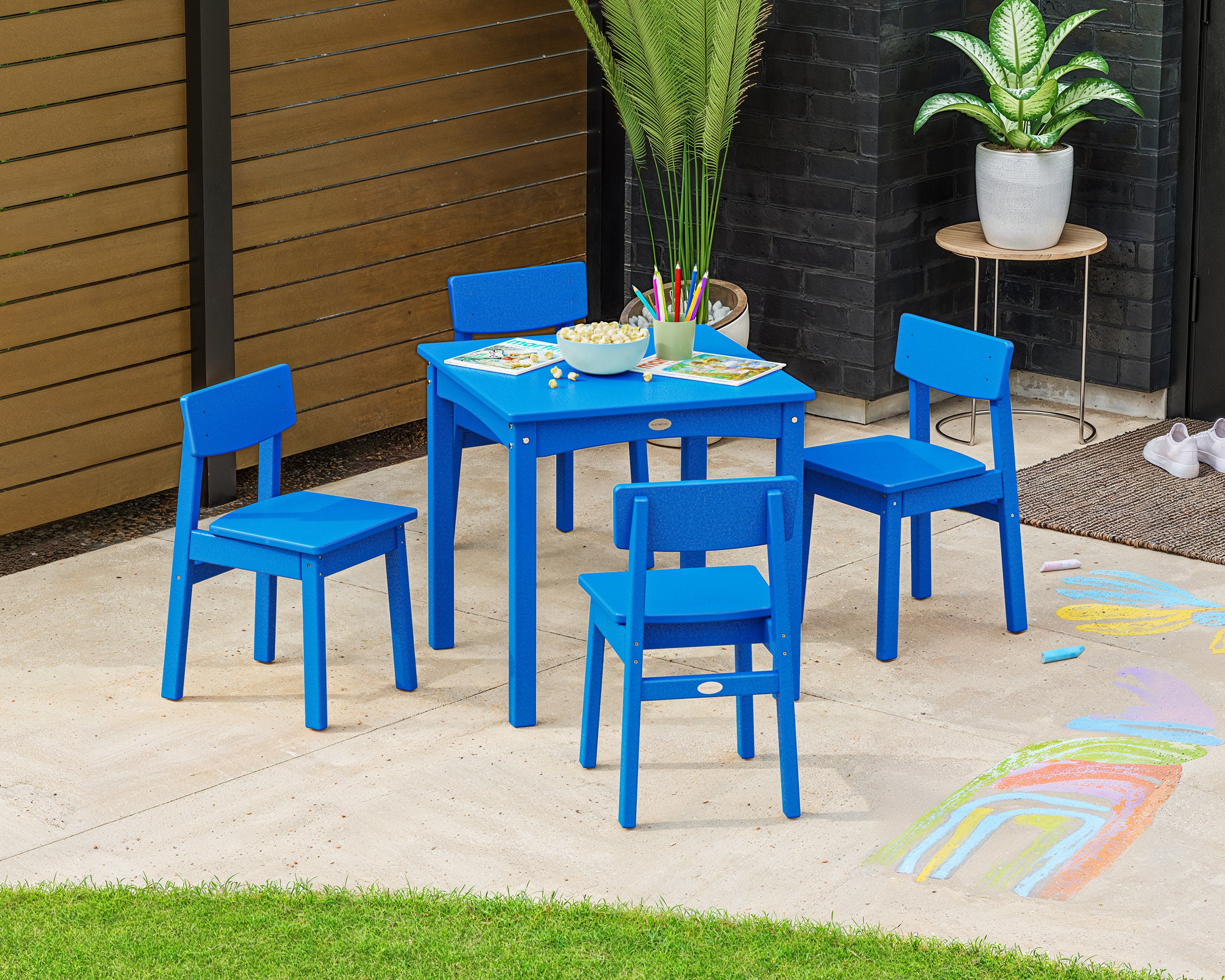 POLYWOOD® Modern Studio Kids 5-Piece Dining Set