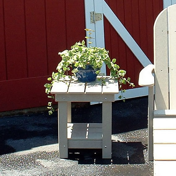Tailwind Side Table